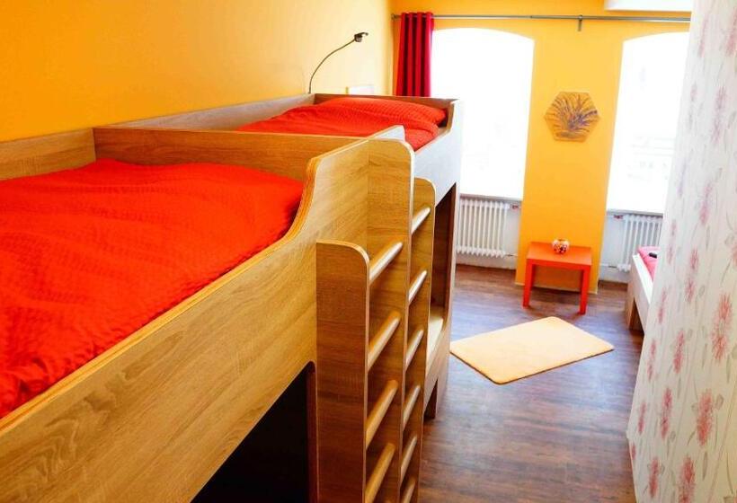 سوییت خانوادگی, Bavaria City Hostel   Design Hostel