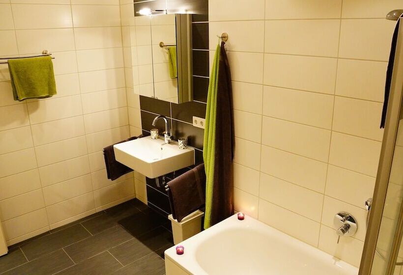 اتاق استاندارد, Bavaria City Hostel   Design Hostel