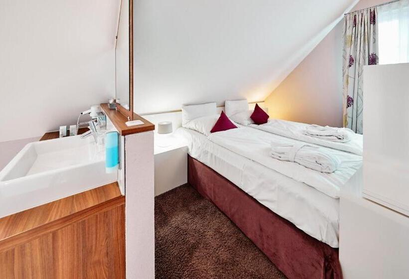 适合残疾人使用的标准间, Die Reichsstadt   Hotel Spa Und Restaurant