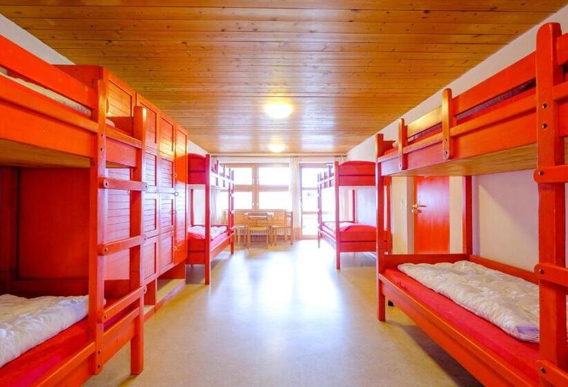 Кровать в Многоместном Номере с Общей Ванной, Djh Jugendherberge Pottenstein