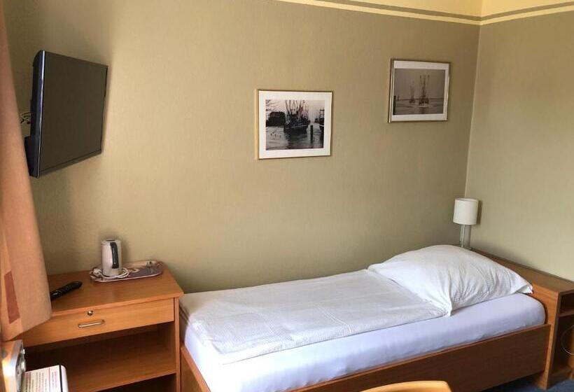 スタンダードシングルルーム, Garni Hotel Pension Holum