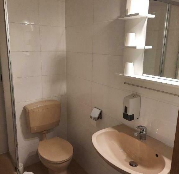 스탠다드 트리플 룸, Adler