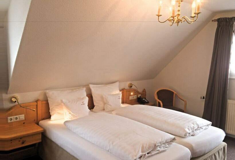 חדר סטנדרט עם מרפסת, Adlerweg 9   Das B&b