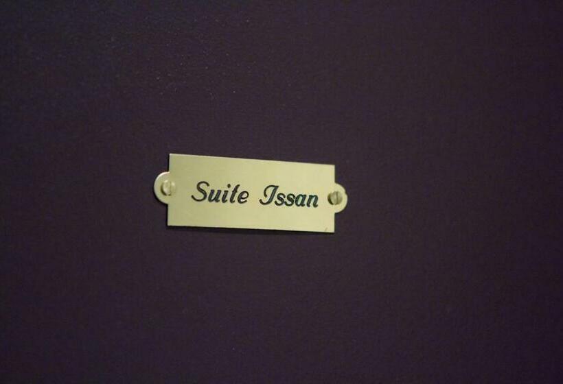 سوییت, Au Coeur De Bordeaux B&b