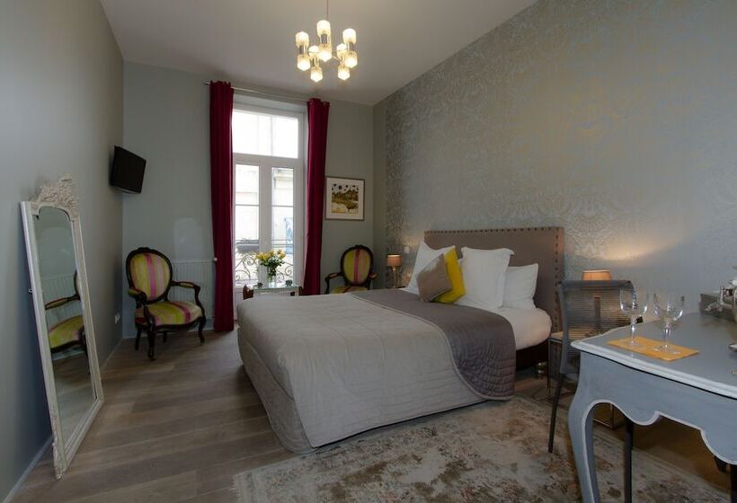 اتاق لوکس, Au Coeur De Bordeaux B&b