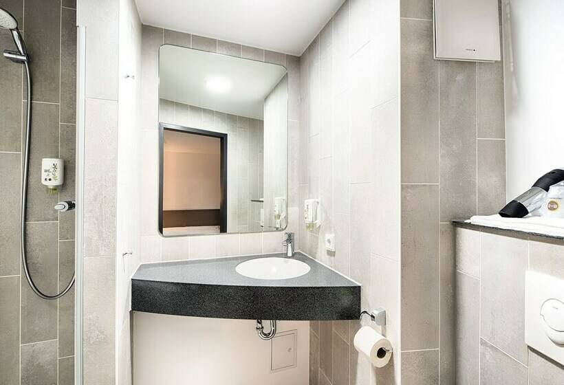 Номер Стандарт Трехместный, B&b Hotel Kaiserslautern