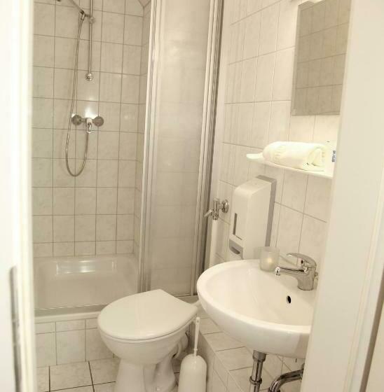 スタンダードシングルルーム, Bertramshof