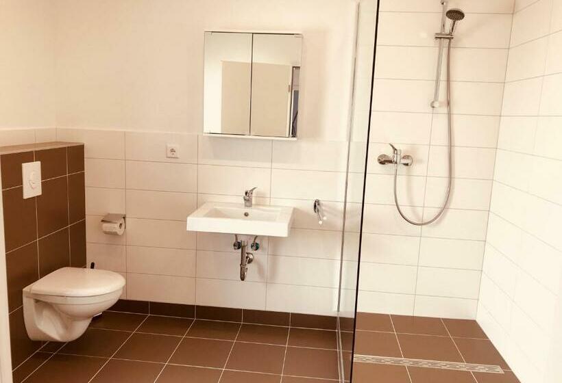 三人经典房间, Diele