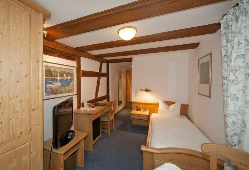 חדר סטנדרט יחיד, Engel