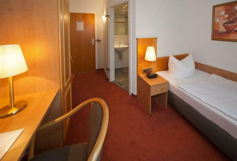 חדר סטנדרט יחיד, Engel