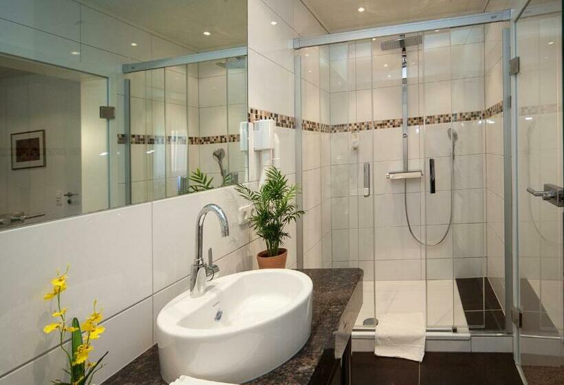 חדר סטנדרט, Engel