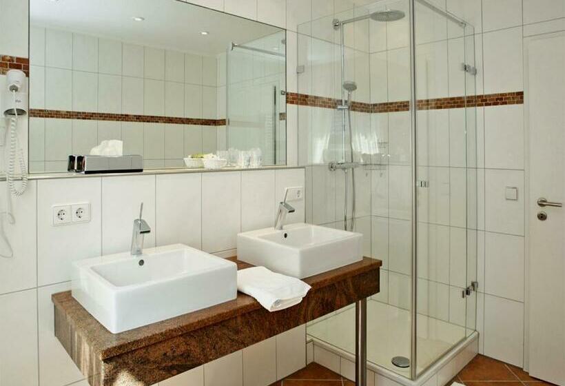 חדר סטנדרט יחיד, Engel