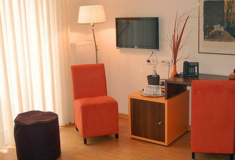 Номер Стандарт, F Ritz