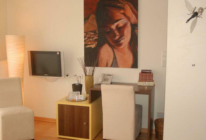 Номер Стандарт, F Ritz