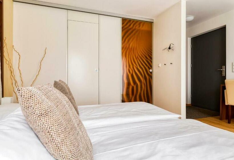 Номер Стандарт, F Ritz