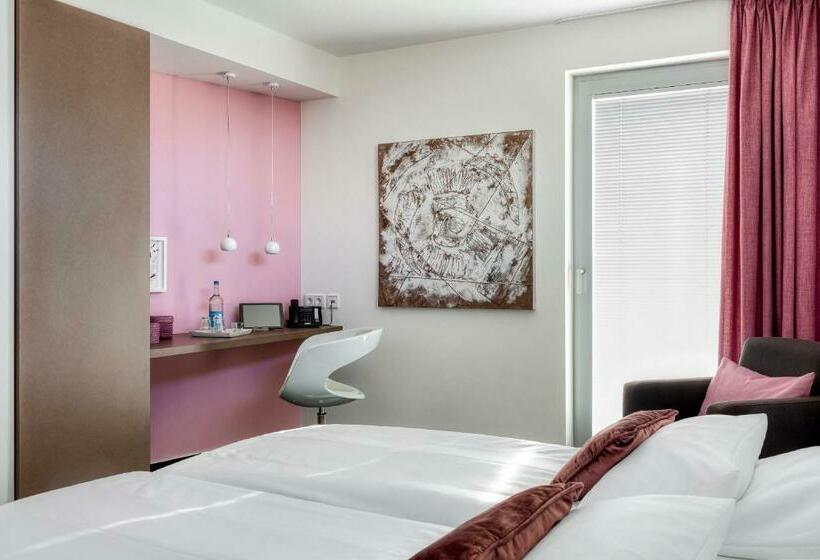 Номер Стандарт, F Ritz