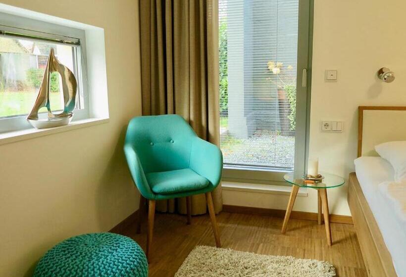 Номер Стандарт, F Ritz