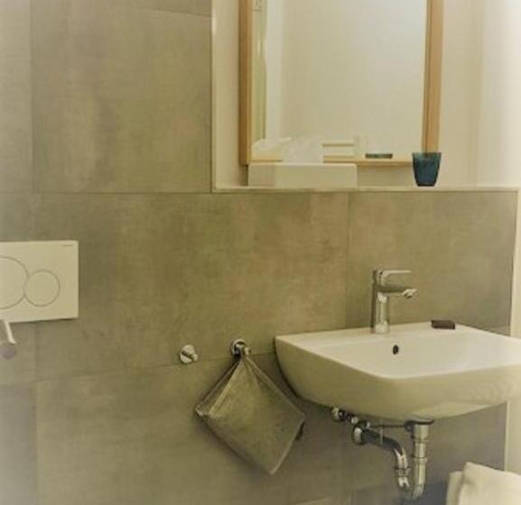 Номер Economy Индивидуальный, F Ritz