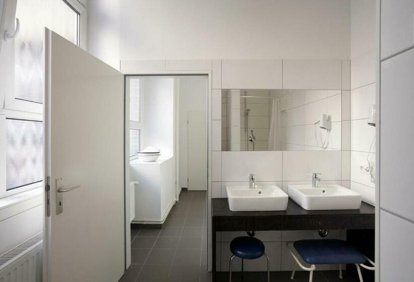 کابین, Hüttenpalast