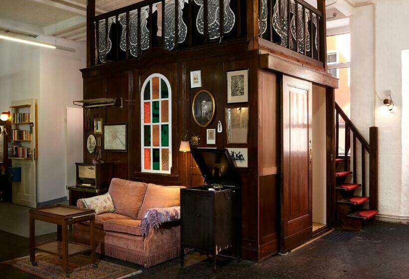 کابین, Hüttenpalast