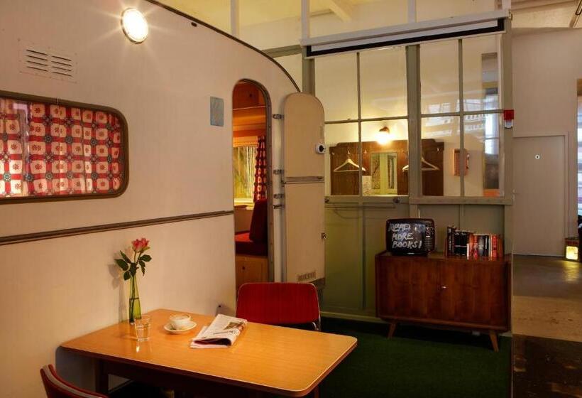 کابین, Hüttenpalast