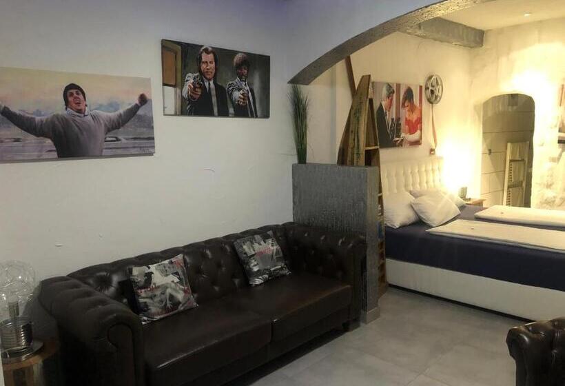 침실 1개 아파트, Karthäuser Hof