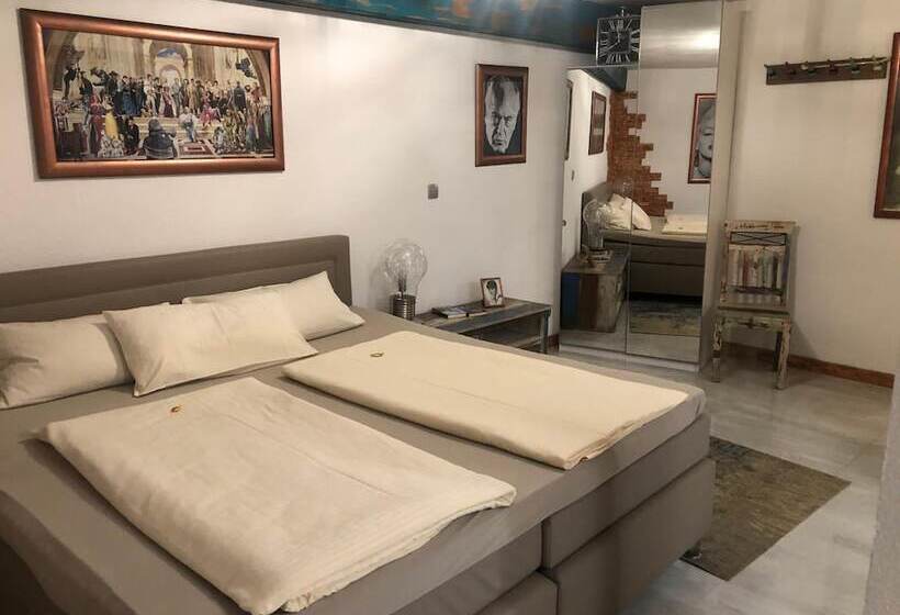 침실 1개 아파트, Karthäuser Hof