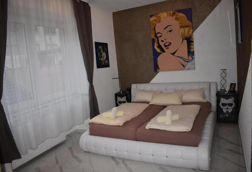 침실 1개 아파트, Karthäuser Hof