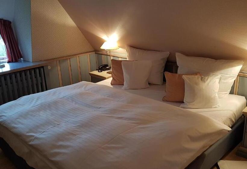 基本间, Reethüüs