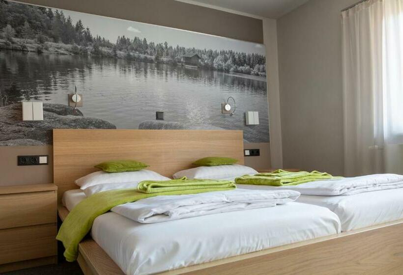 Номер Стандарт с Балконом, Restaurant Brigitte