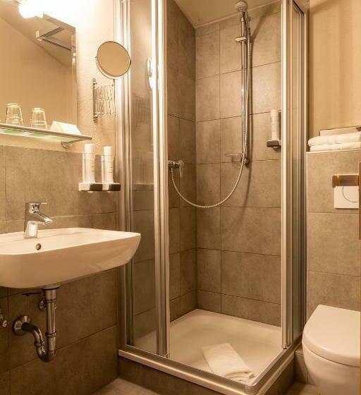 Номер Стандарт с Балконом, Restaurant Brigitte