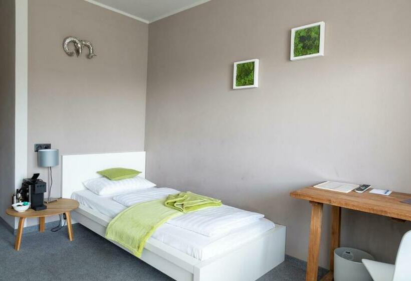 Номер Стандарт Индивидуальный с Балконом, Restaurant Brigitte