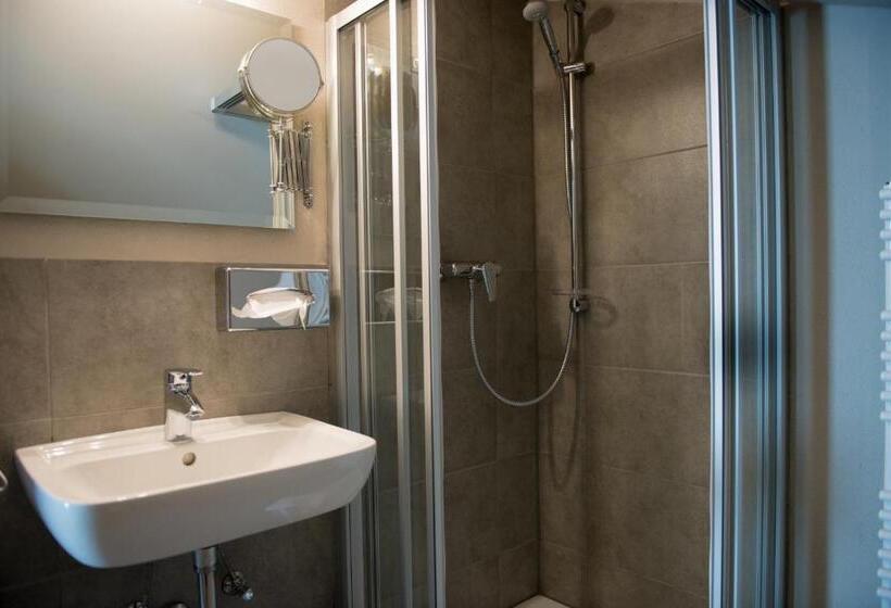 Номер Basic, Restaurant Brigitte