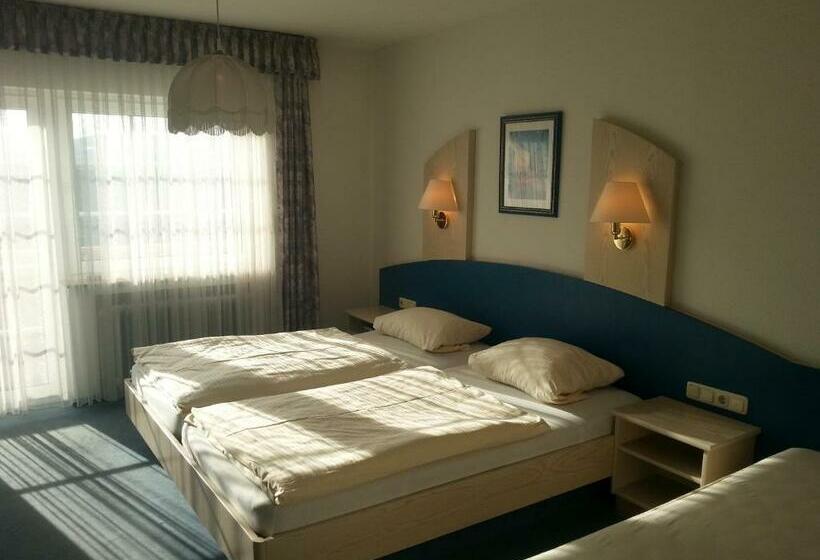 חדר אקונומי, Restaurant Rückert