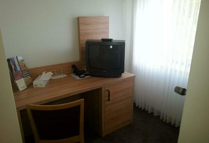 חדר קומפורט יחיד, Restaurant Rückert