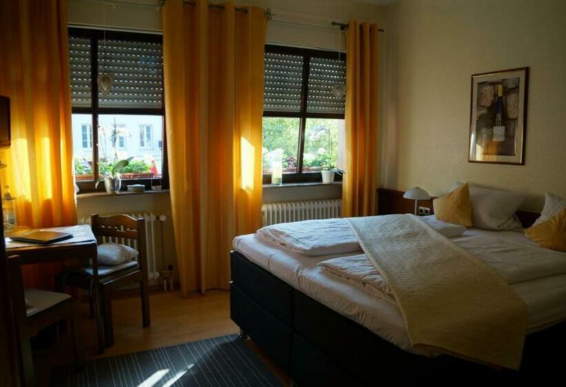 스탠다드 룸, Restaurant Zunftstube