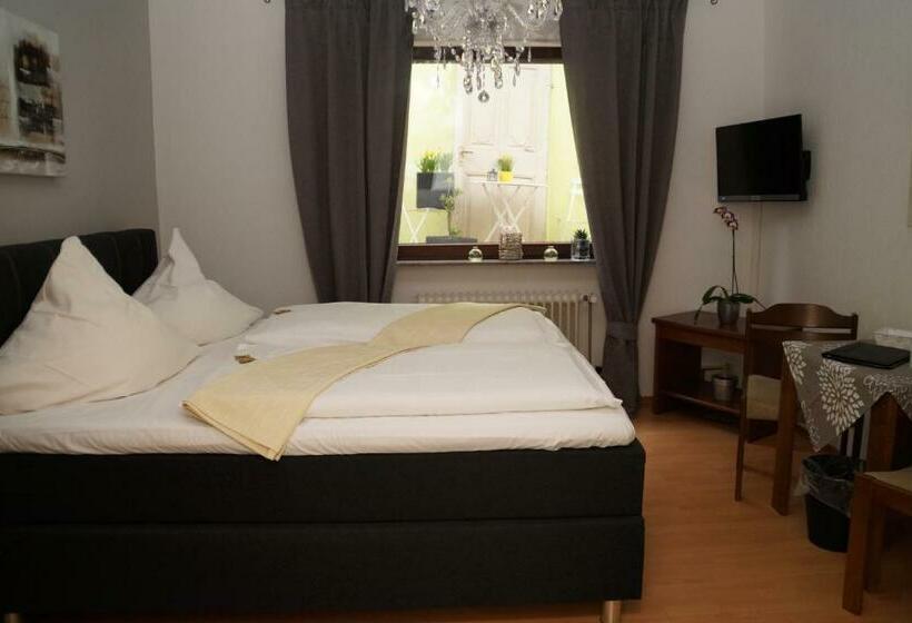 Номер Стандарт, Restaurant Zunftstube