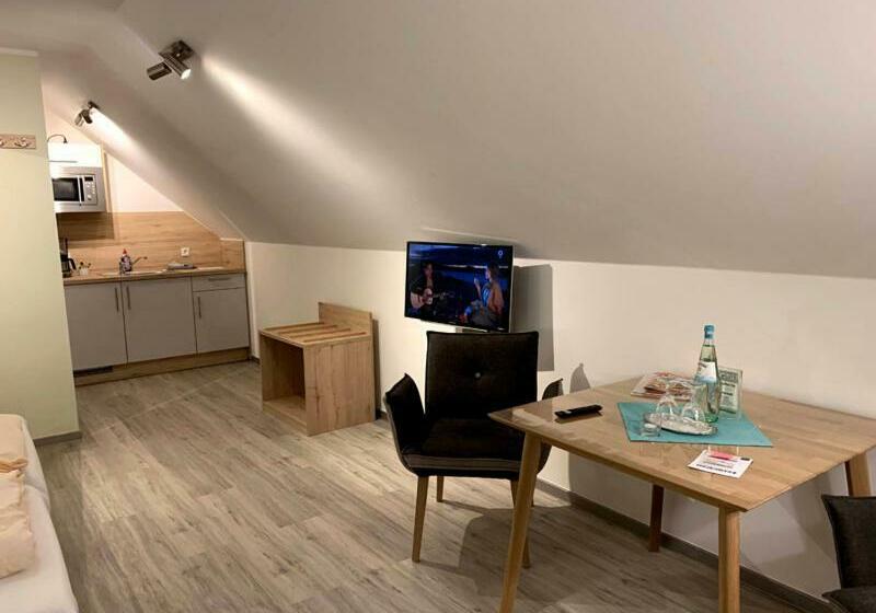 디럭스 룸, Schmidt S Hoern