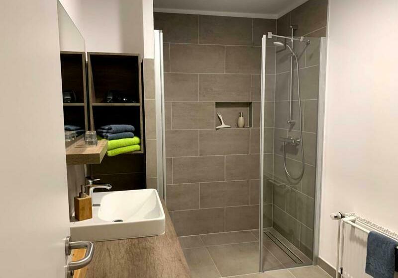 Номер Deluxe, Schmidt S Hoern
