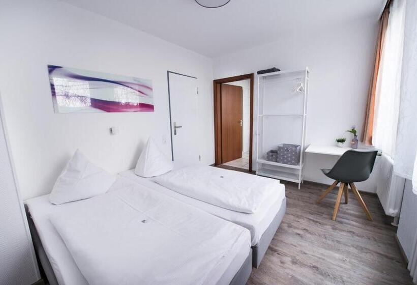 스탠다드 룸, Sova