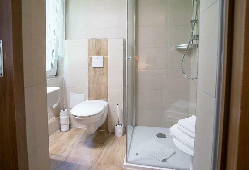 スタンダードルーム, Waldgaststätte Sennhütte