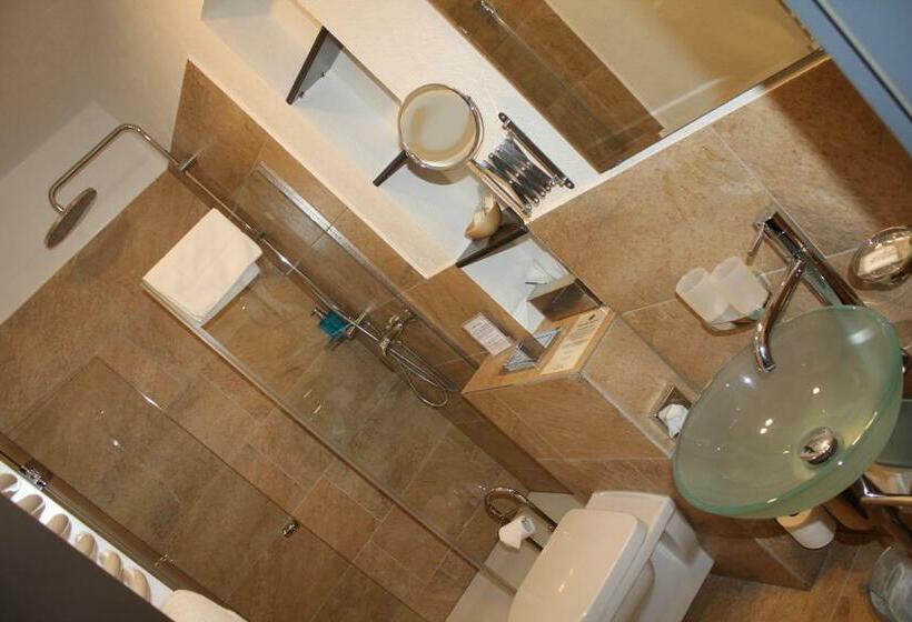 标准间带阳台, Weinhotel Fritz Walter