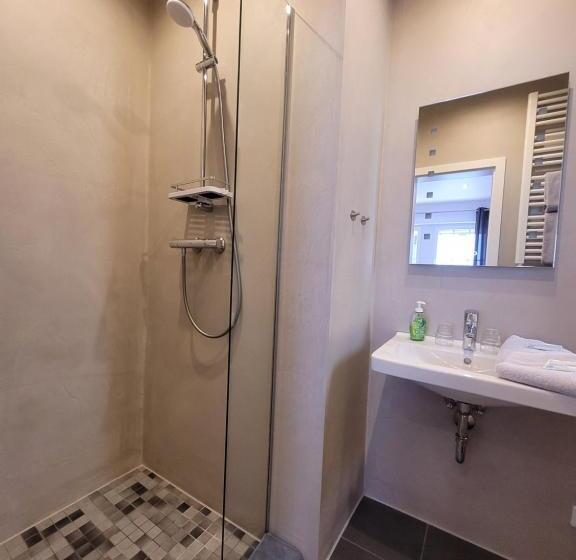 غرفة قياسية, Weingut Lehnert Veit Guts