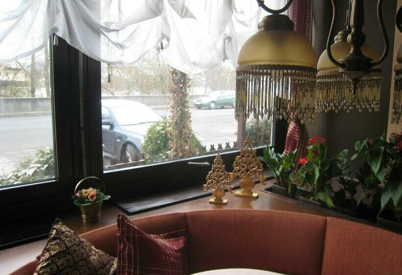 标准单人间, Zum Flößer