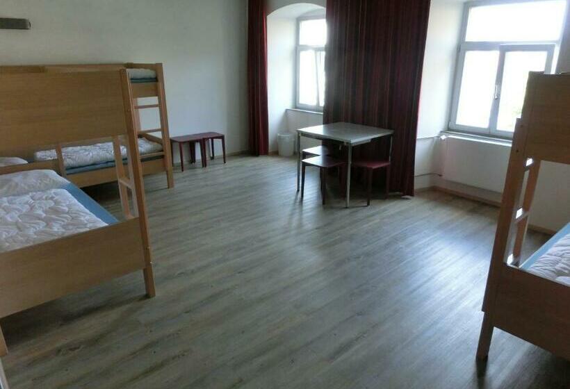 Семейный Номер, Jugendherberge Rottweil