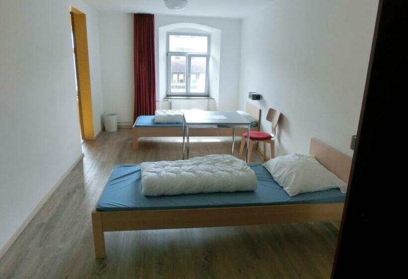 Номер Стандарт, Jugendherberge Rottweil