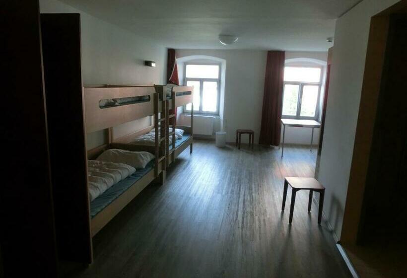 Семейный Номер, Jugendherberge Rottweil