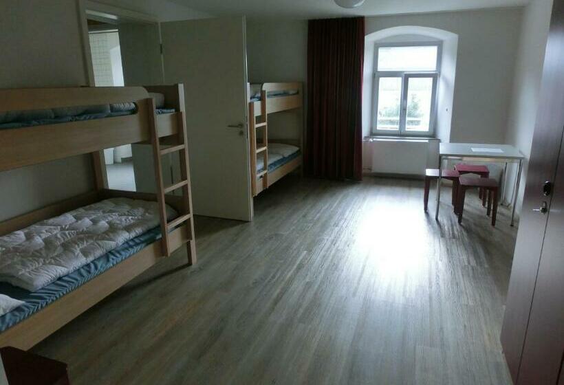 Семейный Номер, Jugendherberge Rottweil