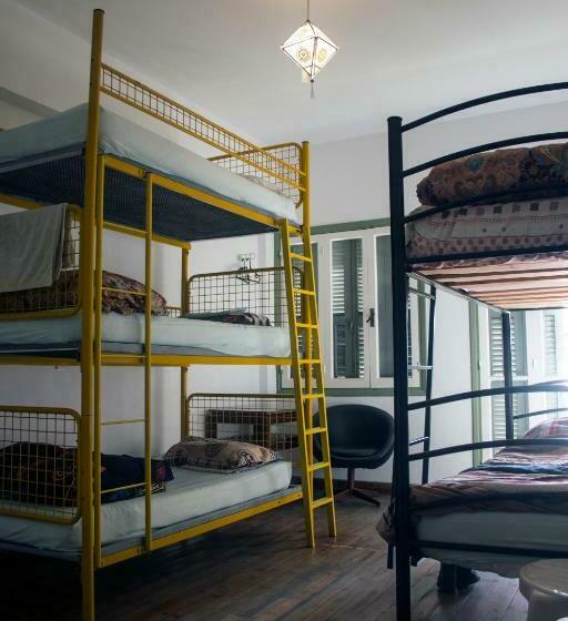 מיטה בחדר משותף, Lima Sol House