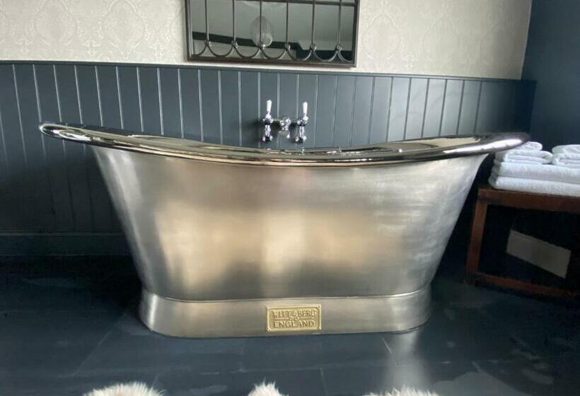 جناح سرير كينج, 38 St Giles